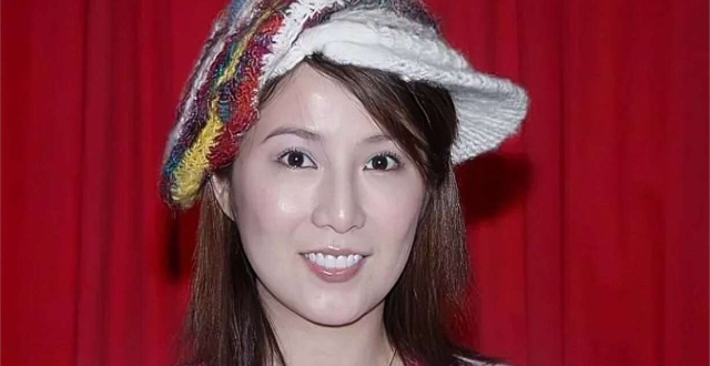 吴文忻癌症病情恶化！心肺积水在医院抢救，2个女儿为其加油打气_腾讯新闻