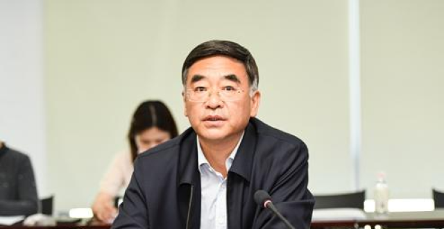 中国银行业协会党委原副书记、秘书长刘峰被查，其下属去年落马_腾讯新闻