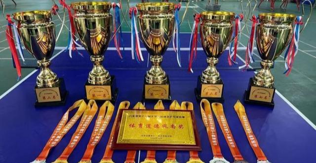 山财大健儿在省大运会乒乓球比赛中获7金4银2铜_腾讯新闻