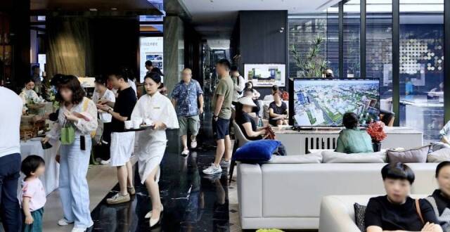 “五一”假期楼市火热：成都多家房企销售破亿_腾讯新闻
