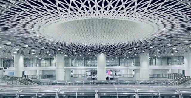 地铁客流连破千万的背后，看到了怎样的深圳？_腾讯新闻