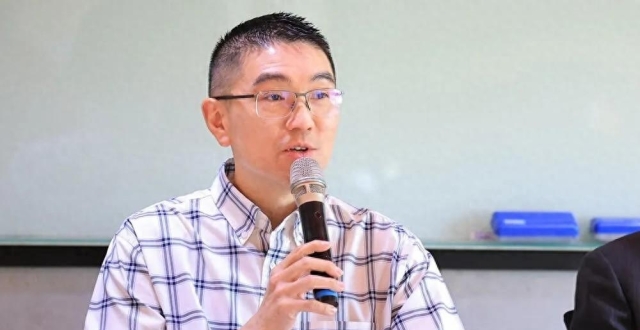 谢国梁遭绿营围剿，基隆最资深议员评：见过7任市长，谢最干净_腾讯新闻