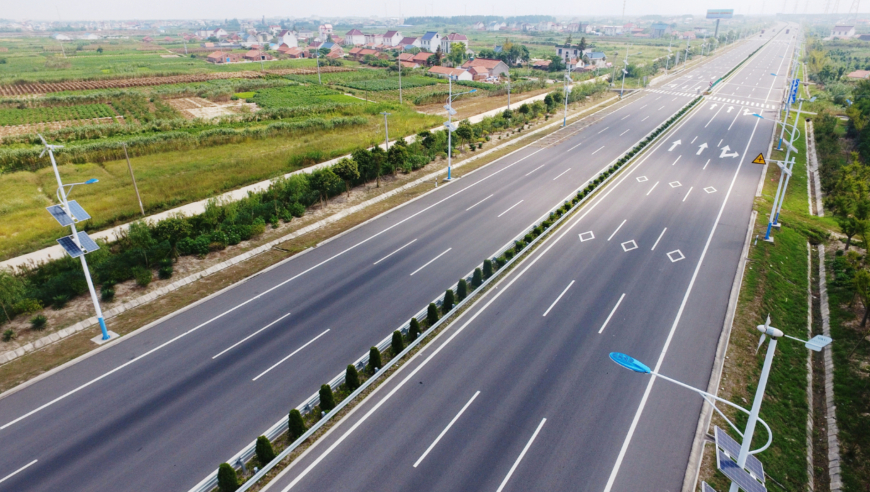 安徽滁州市定远县g328国道发生一起道路交通事故,致3人死亡