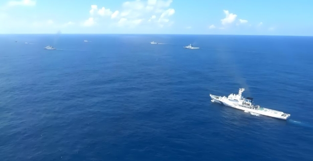 中国明确规定：可以在连接领海的毗连区追捕违法分子，甚至是公海_腾讯新闻
