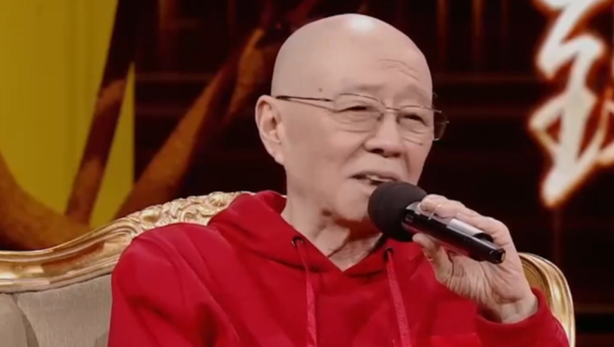 谢添和陈方千两位导演,十分拥有童心,和石小满片场就像朋友一样