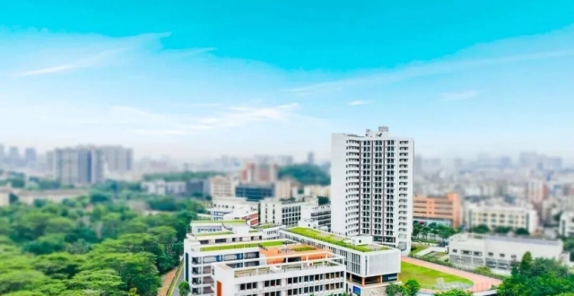 深圳这所省重点学校迎来新校长！曾带领多校创优_腾讯新闻