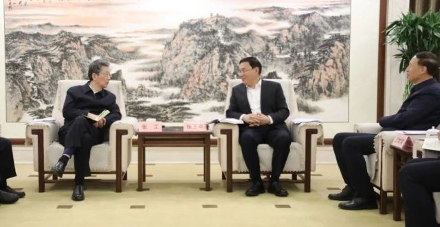 张玉卓会见天津市市长张工_腾讯新闻
