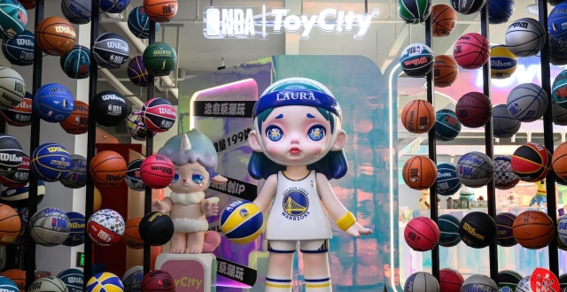 探访中国潮玩发源地：让原创潮流文化走出国门｜高质量发展调研行_腾讯新闻