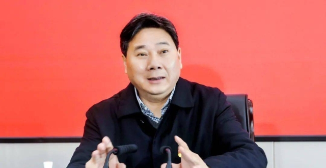 当了整整20年正厅级干部的钟志生，卸任一年后主动交代问题_腾讯新闻
