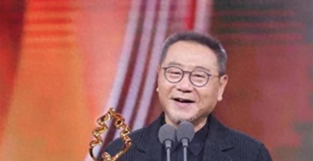 著名演员范伟：我这辈子最正确的决定，就是娶了一个平凡的妻子_腾讯新闻