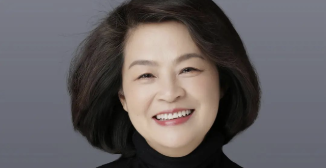 中兴通讯迎40年来首位女掌舵人！方榕出任董事长_腾讯新闻