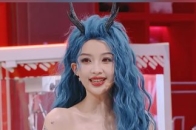 孙怡 COS 电影哪吒之魔童闹海里的敖闰一角，还现场复刻了姑姑的经典台词“想做个交易吗？大哥~”语气和动作的还原度也太高了！_腾讯新闻