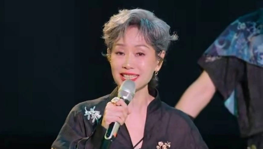 叶童阿云嘎合作舞台太好听了，又美又飒具象化了丨2026微博电影之夜