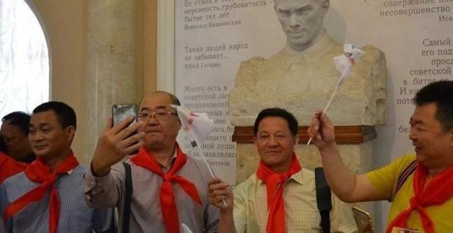 收藏家归琪先生的《钢铁是怎样炼成的》专题收藏，在全国独占鳌头_腾讯新闻