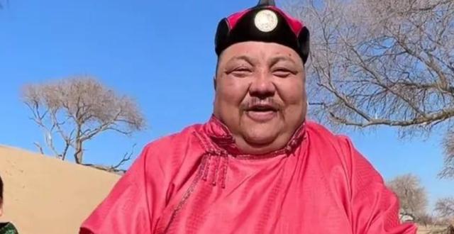 网红恩克体重飙升到530斤，直播时感到身体不适，急忙下播吓坏粉丝_腾讯新闻