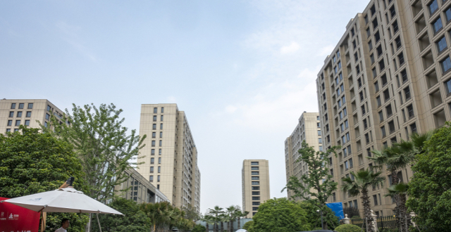 滨江买买买不停，豪掷近400亿成上半年拿地冠军，走出杭州难有可为_腾讯新闻