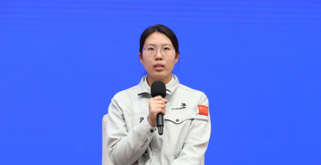 女生世界技能大赛夺冠：从8点练到凌晨