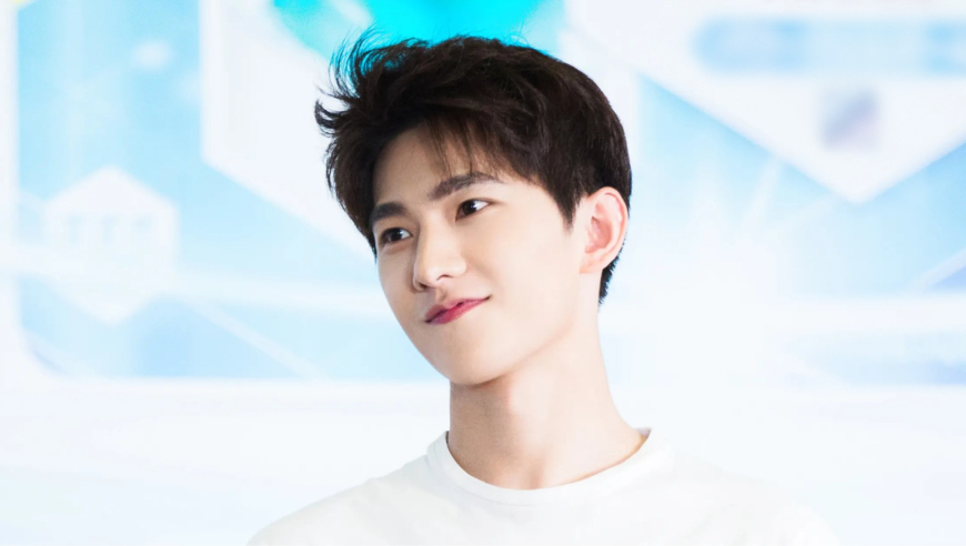 杨洋惨遭抛弃?平台简介删除经纪人贾士凯及其邮箱,被猜疑解约