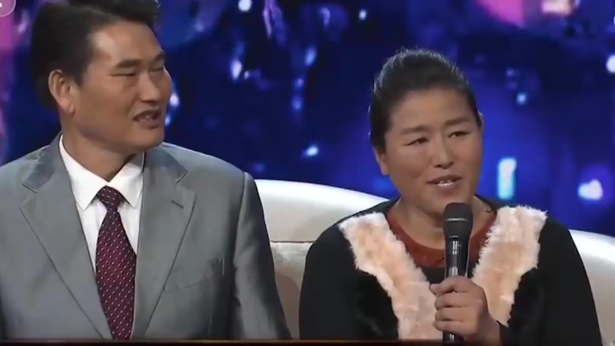 朱之文媳妇罕见出镜，虽然很朴实但却很漂亮，两人太有夫妻相了_腾讯新闻