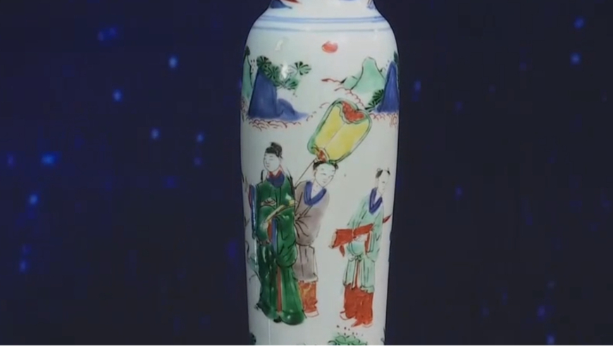 清康熙五彩人物筒瓶，宝主认为市场价在6万元左右