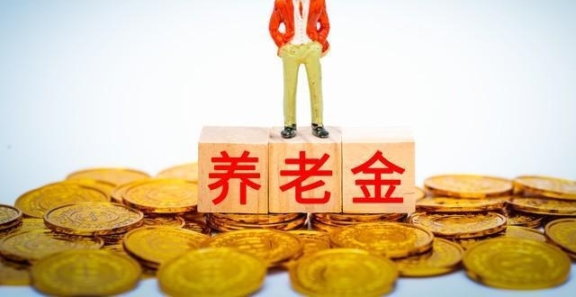 工龄33年3个月，个人账户10.72万，普通人的工资，北京退休啦_腾讯新闻