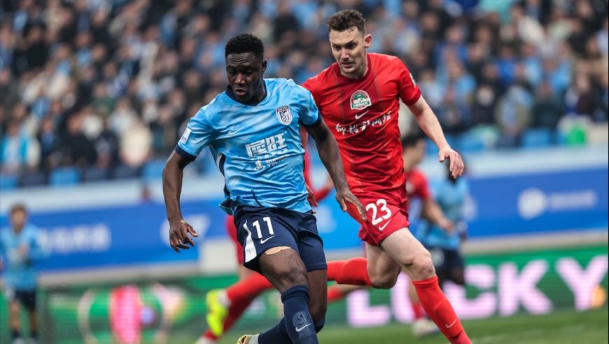 中超：大连英博2-1逆转河南队，7分钟2球，吕焯毅世界波