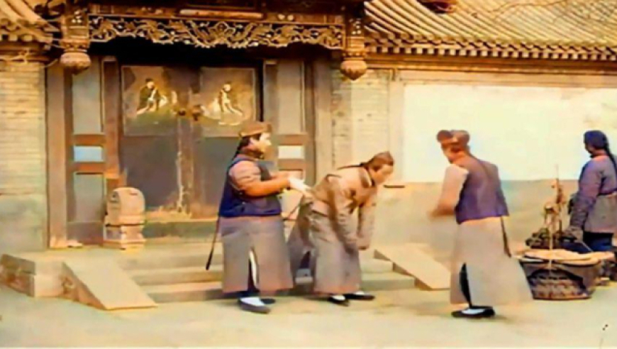 百年前清朝人见面是怎样打招呼的?鞠躬礼,拱手礼,处处都透着礼仪