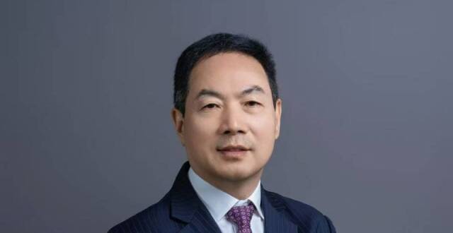 先导集团董事长王燕清：固态电池、储能产业化加速，行业迈入新一轮周期丨请回答2025_腾讯新闻