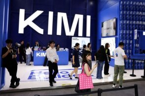 Kimi K3正式开源，总参数规模达到2.8万亿，完整部署需要多少台服务器、花多少钱？这次开源是想吸引什么客户？