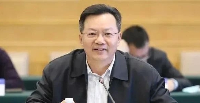进京履新的李刚，职务披露_腾讯新闻