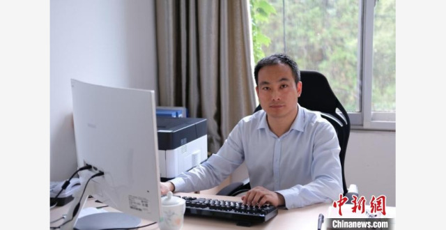 中国学者曾杰荣获发展中国家科学院化学奖_腾讯新闻