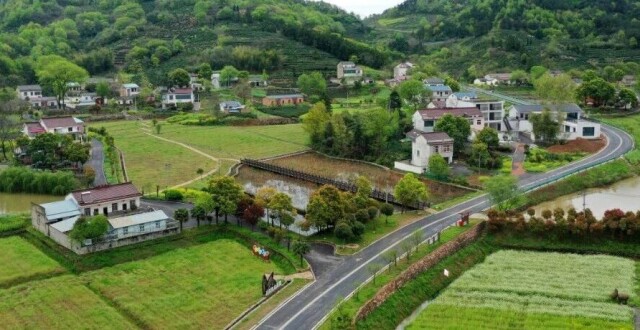 “千万工程” 万千蝶变｜建设城乡共融的宜居宜业和美乡村_腾讯新闻