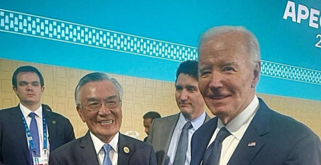 林信义携赖清德重任参会，场边与拜登握手会谈，并发出访台邀请_腾讯新闻