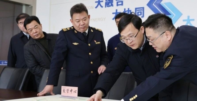 南京市市长陈之常到南京海事局调研慰问_腾讯新闻