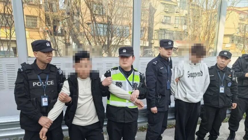 700余克黄金当街被“顺”，“报警人”秒变嫌疑人？案情为何数次反转！