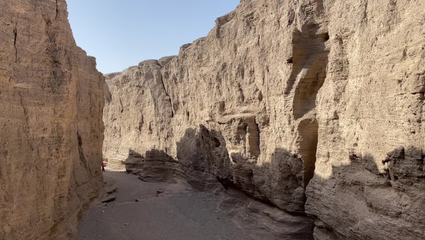 新疆罗布泊大裂谷—不一样的风景