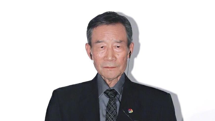 李雪健双耳失聪仍拍戏零破绽，提前背下对手台词，拍戏只看口型把控节奏