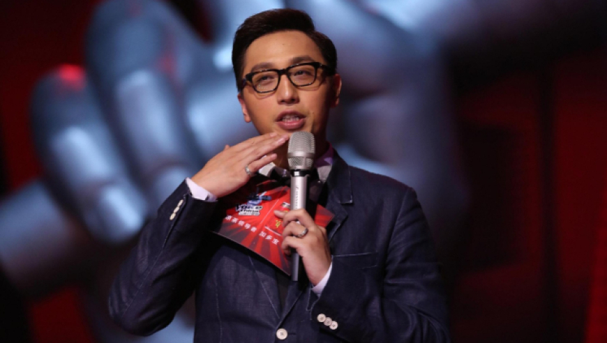 主持人华少回应被带走调查,晒工作照定位浙江卫视:不信谣不传谣