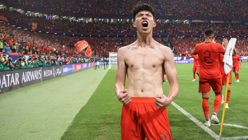 18岁王钰栋当选MVP！采访动情发声：为出局向球迷致歉，2030年见