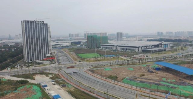 建设高质量交通示范区：完善片区路网 畅通城市“血管”_腾讯新闻