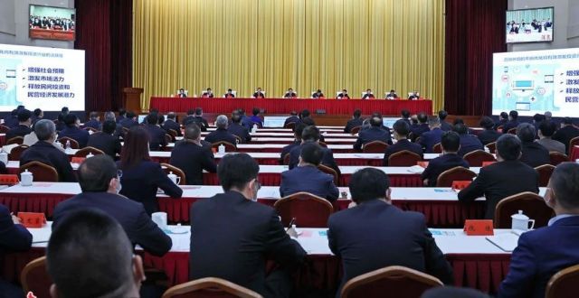 胡昌升在全省“优化营商环境攻坚突破年”行动动员大会上强调：锚定目标加力加压促攻坚 瞄准一流敢闯敢为求突破_腾讯新闻