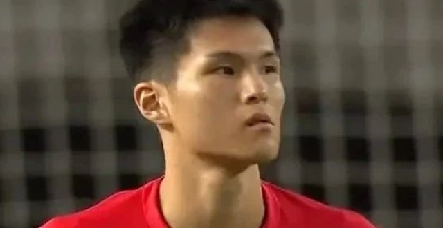 媒体人：国青后腰依木兰踢的真好，未来有望成为周海滨一样的人物_腾讯新闻