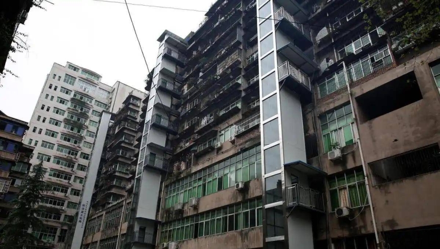 深圳最大棚改项目南华村棚改回迁区（御水华府）交房！2763户业主喜迎新居_腾讯新闻