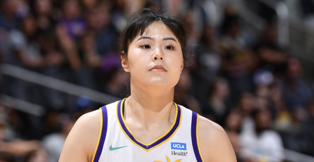 打脸WCBA！女篮王牌拒绝回国拿高薪躺平 李月汝坚持留洋_腾讯新闻