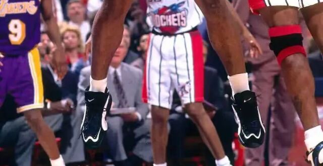 57岁前NBA球员埃尔登·坎贝尔钓鱼时溺亡，曾是科比和奥尼尔队友缩略图