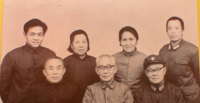 成都新都黄霖家族: 兄妹四人走上革命道路 红色家风代代相传｜天府好家规_腾讯新闻