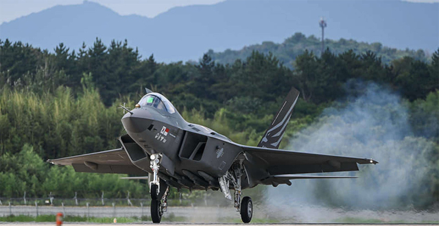 印度看上韩国KF-21？即使十年后升为五代机，仍难与歼10CE打平手_腾讯新闻