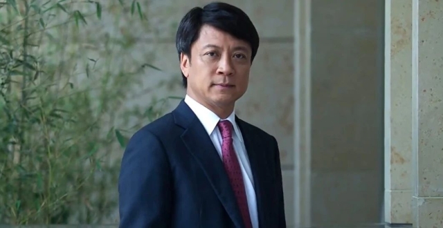 融创成“仙股”，孙宏斌会向命运低头吗？_腾讯新闻