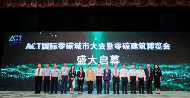 “双碳”目标下，未来绿色建筑三大趋势：更高效、更低碳、更健康_腾讯新闻