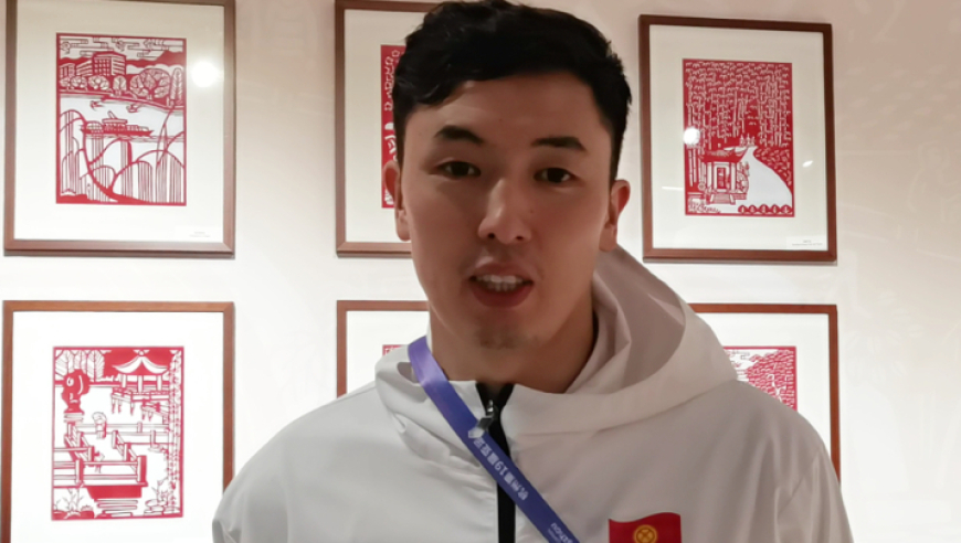 吉尔吉斯斯坦亚运开幕式旗手onolbek:中国很友好,感受到了大家的热情